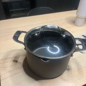 Stock Pot - 5.6 L (Hard Anodized Nonstick) brand: Emeril Lagasse